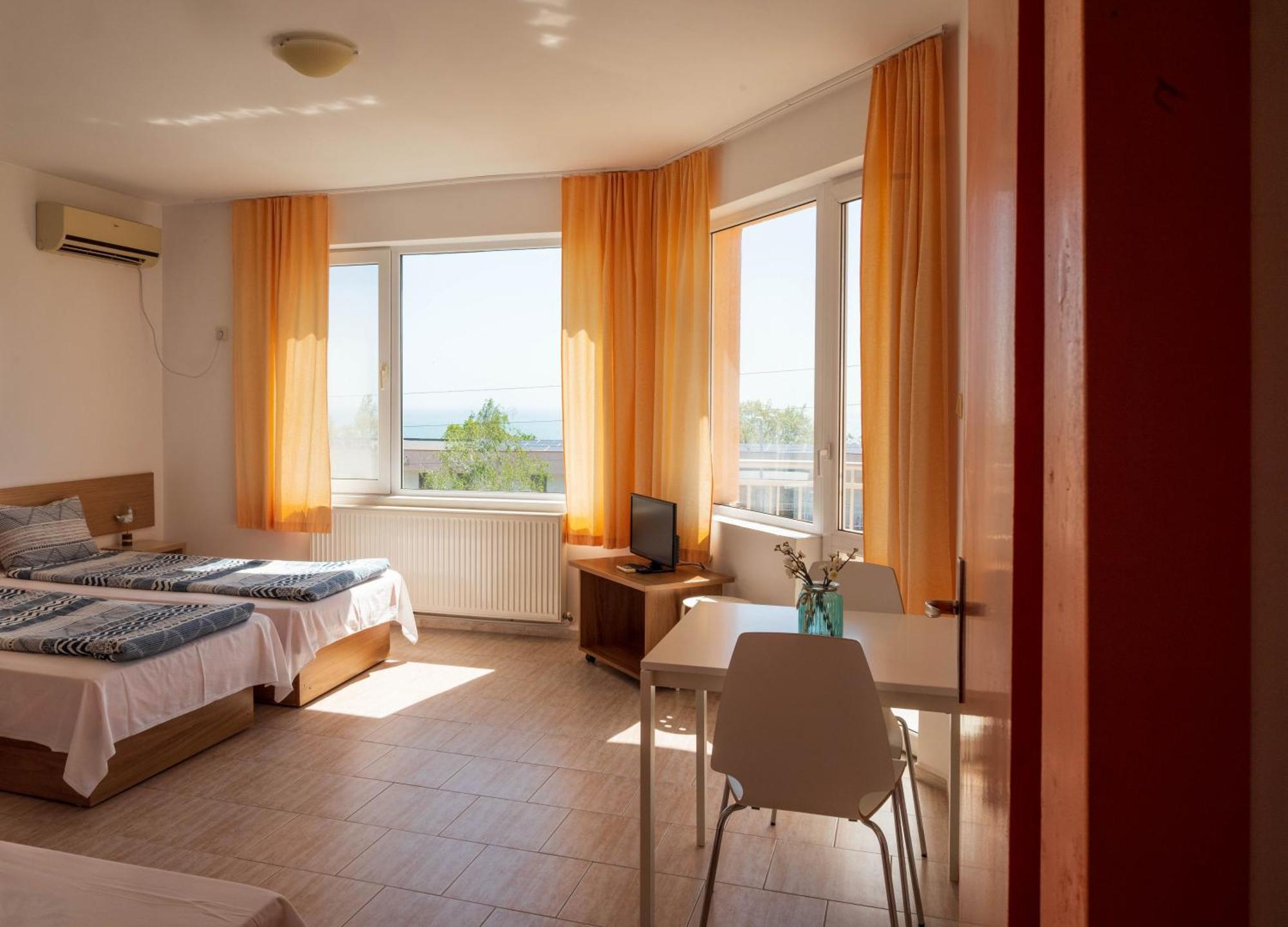 Family Hotel Perla Goldstrand Exterior foto